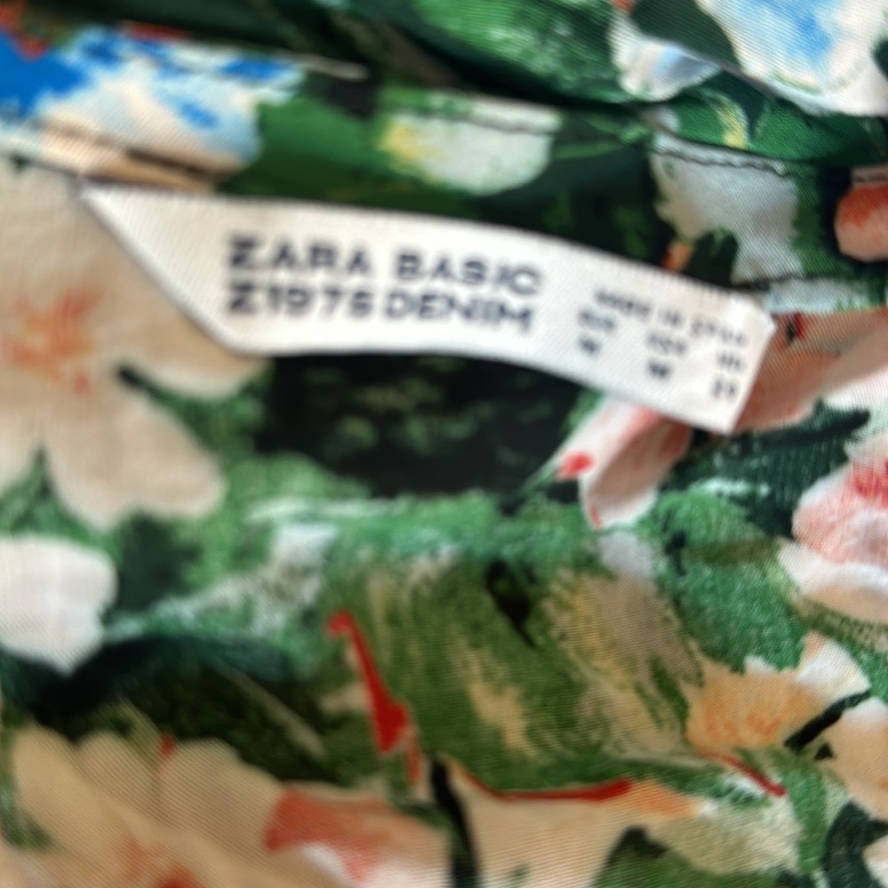 ZARA floral crop blouse Medium - Picture 4 of 4